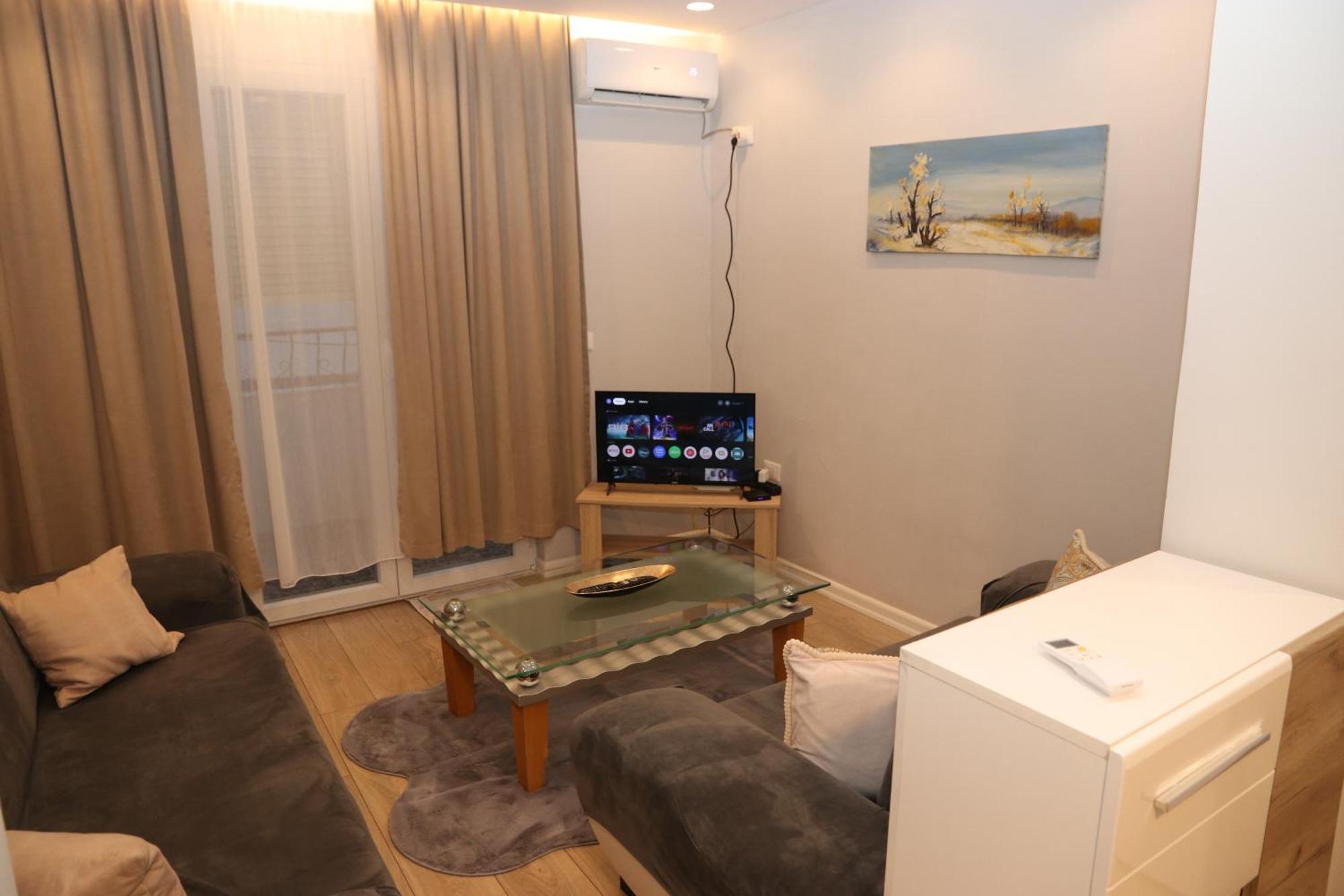 Gray House Apartment
