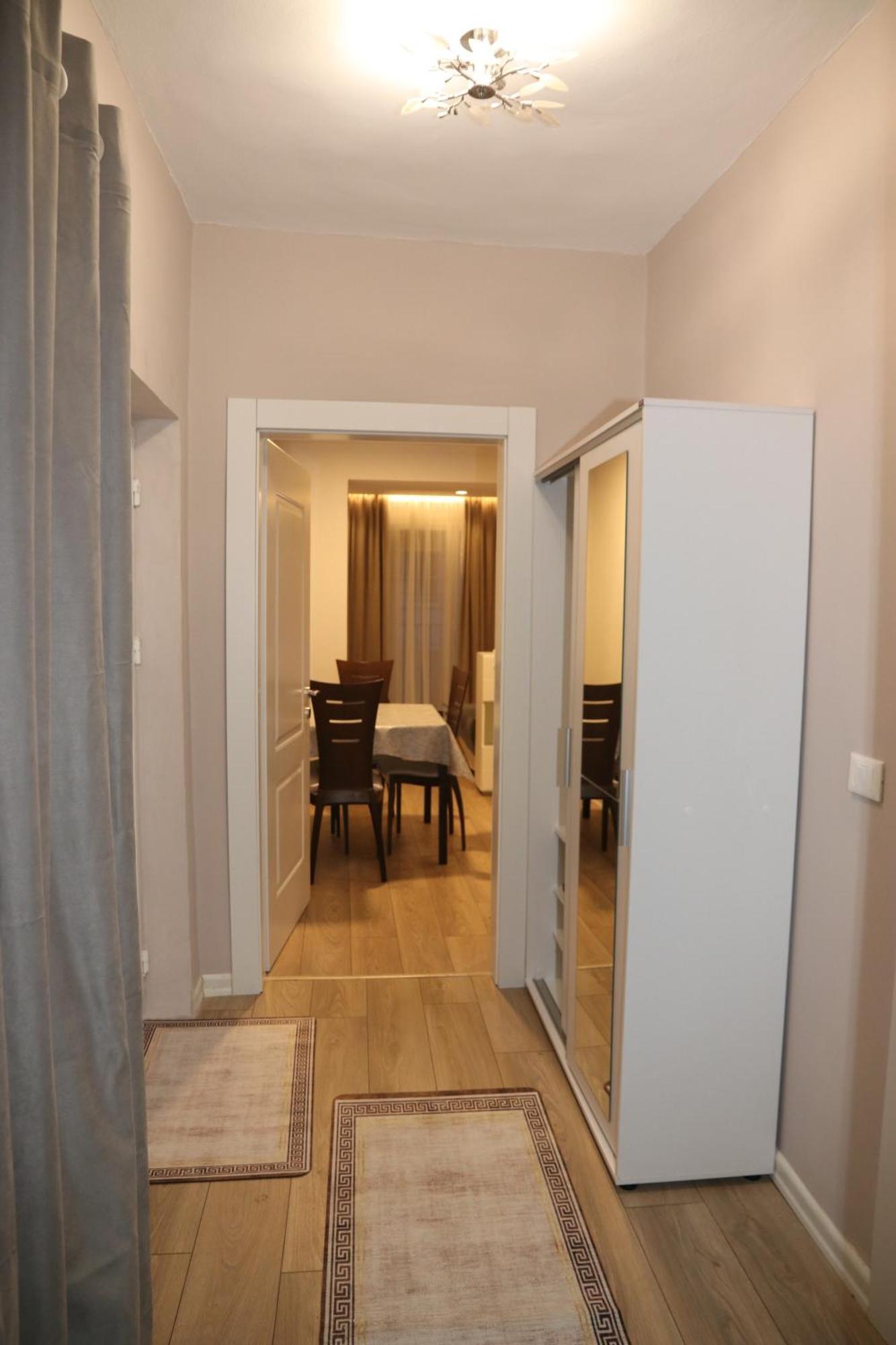 Apartment Gray House Tirana